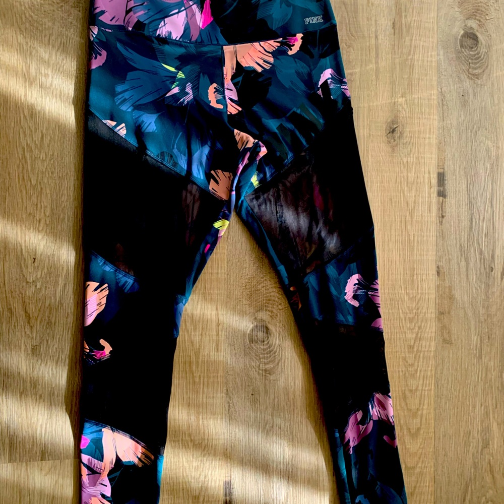 Victoria's Secret Pink Ultimate High Waist Bonded Mesh Legging, floral Size L